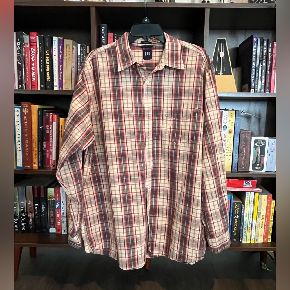 GAP men’s plaid button down